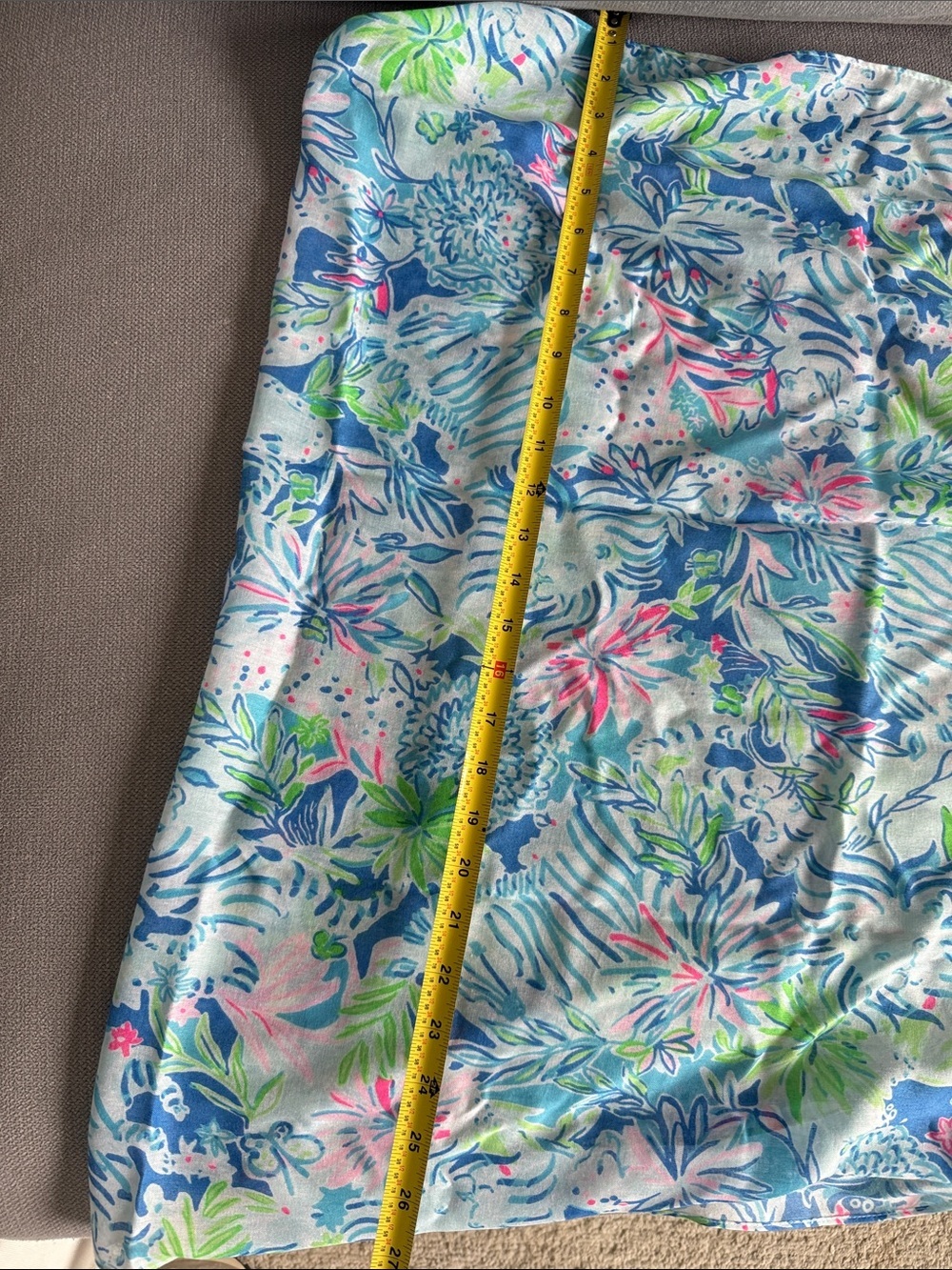 Lilly Pulitzer Resort Scarf in Coastal Blue and Pink - Picture 5 of 5